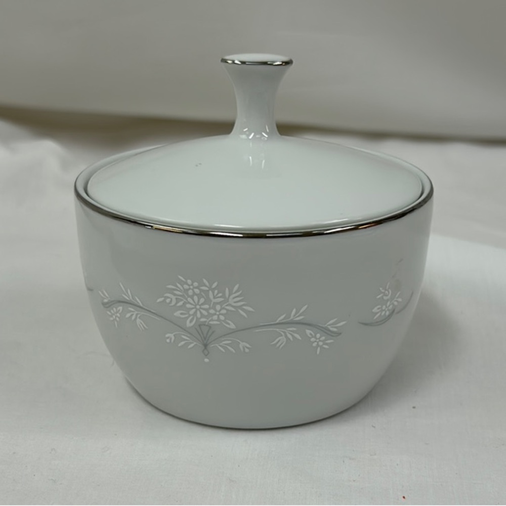 Noritake 6441 Whitebrook White and Silver Serveware Sugar Bowl with Lid